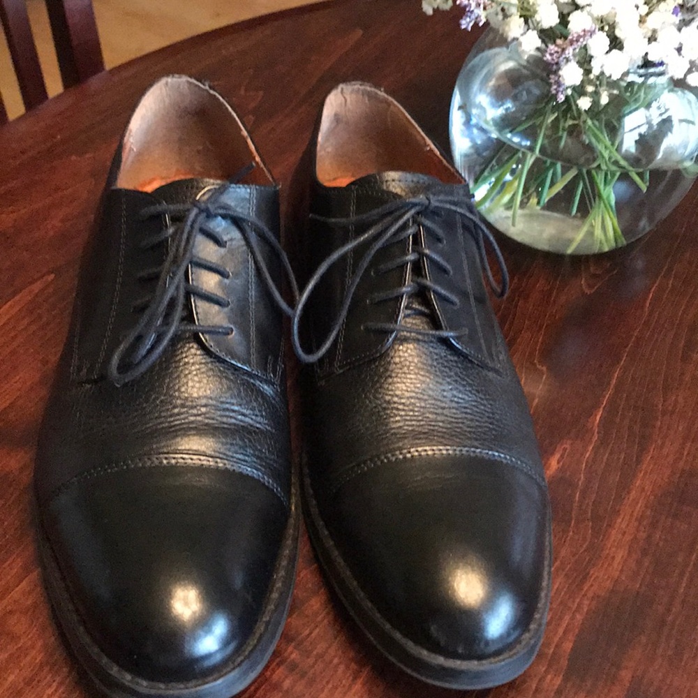 Stafford men’s leather dress shoe. EUC sz9